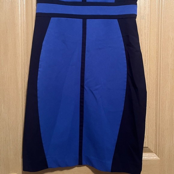 New York & Company Color Block Shift Dress Royal Blue Navy - Picture 3 of 12